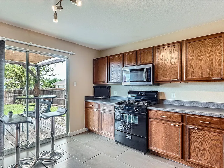 18021 Prairie Verbena Ln — Photo 9
