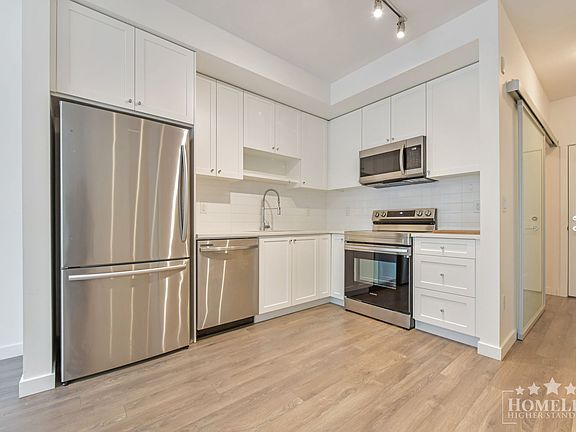 4th image of 15835 85th Ave #303