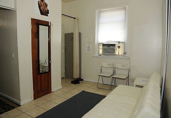 2nd image of 202 W 138th St APT 3