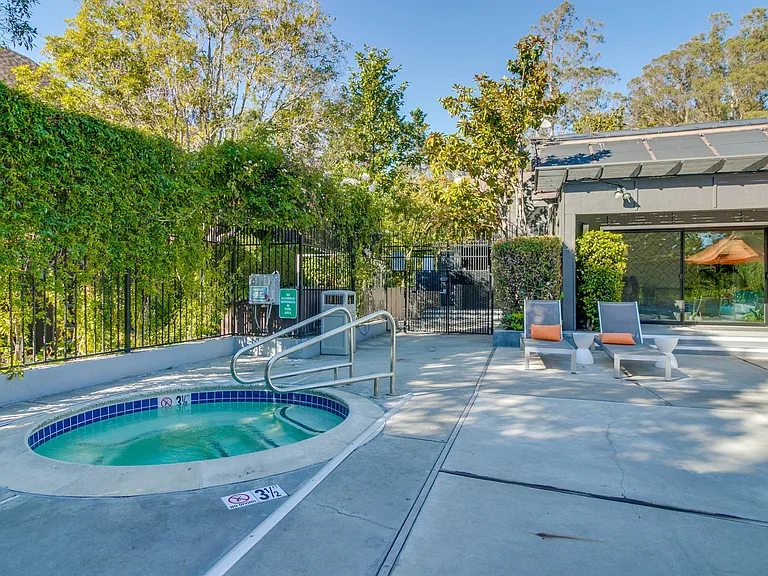 The Hilltop - Student Housing — Photo 7