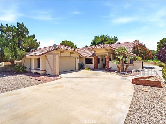 3rd image of 14779 Greenbriar Dr