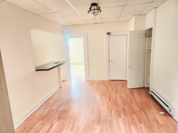 1 Wayne Ave #6