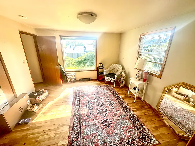 4411 Williams Ave W — Photo 4