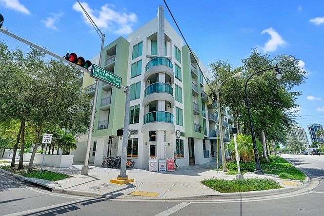 1st image of 3001 SW 27th Ave APT 309