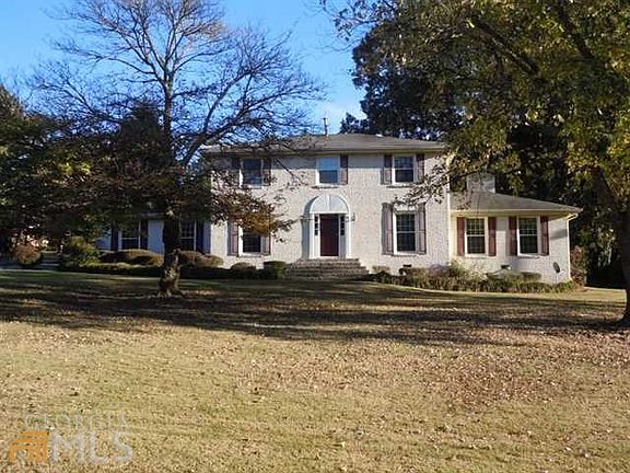 4th image of 2734 Amberly Way