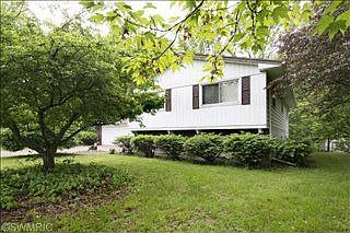 2nd image of 8290 Land O Lakes Dr