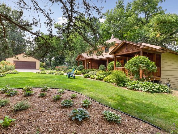 5th image of 119 Pleasant Ln E