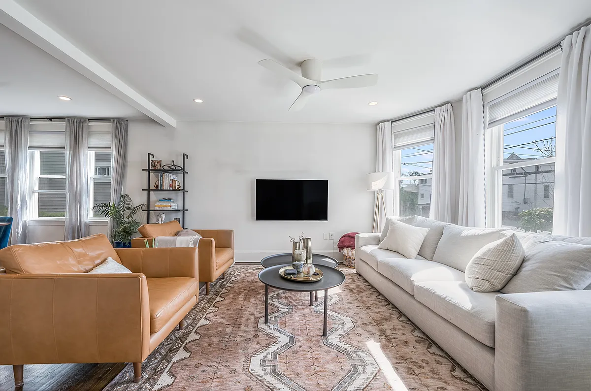 Building Photo - 78 Forest Hills St #1