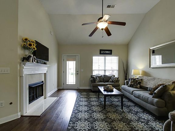 3rd image of 7440 Riverland Dr