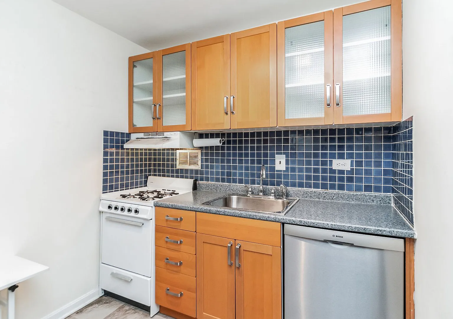 Now Available Stylish Logan Circle Condo | All Utilities Included | $1,850/month — Photo 3