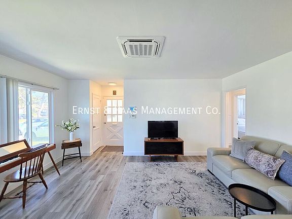 3rd image of 2814 Candlewood St