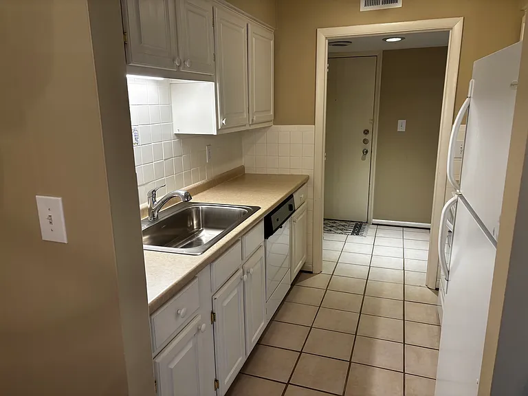 750 Shaker Dr #103 — Photo 8