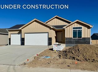 7090 Gateway Crossing St, Wellington, CO 80549