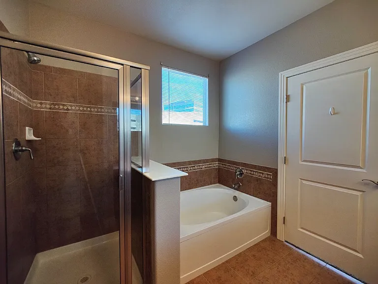 9019 E Panorama Cir #D-404 — Photo 12