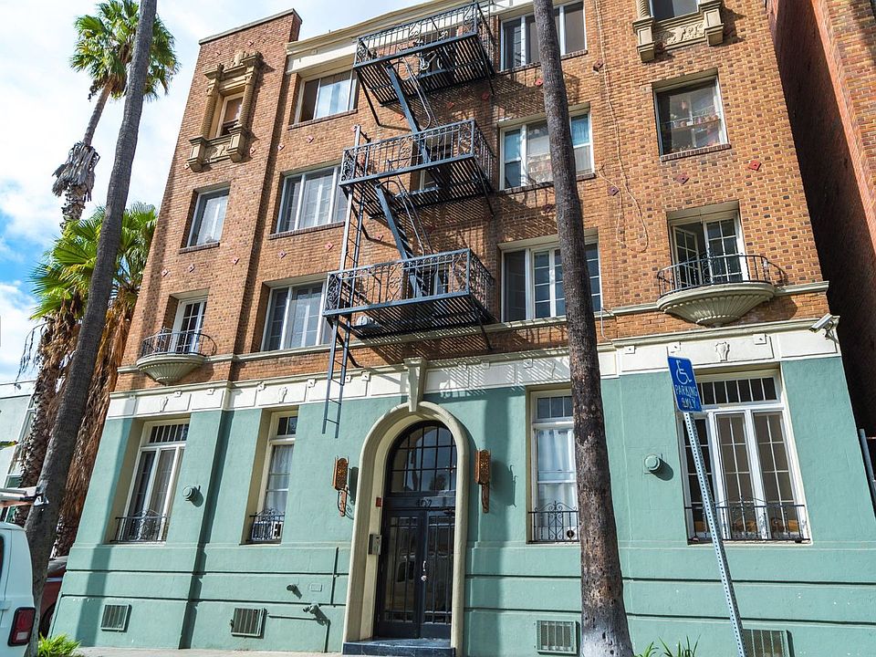 1st image of 407 S Kenmore Ave APT 209