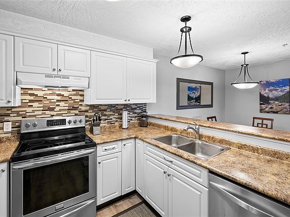 3rd image of 8 White St #2