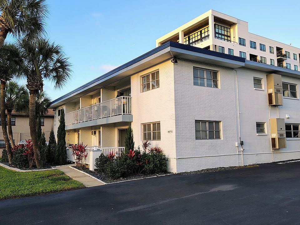 1st image of 4250 37th St S APT 4