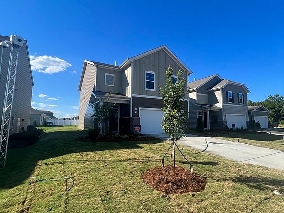 Front of House - 2011 Weddington Pointe