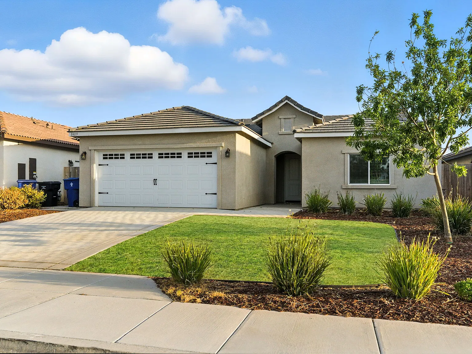 4 bed, 1821 sqft, $2,995 — Photo 2
