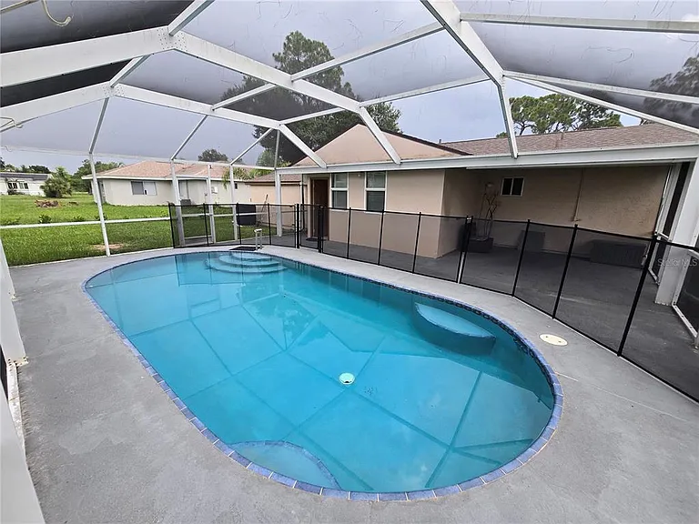 7523 Mayland St — Photo 12