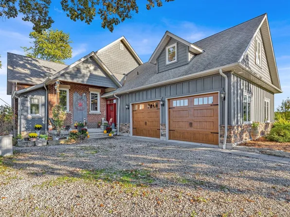414 Elmstead Rd, Lakeshore, ON N8N 2L9