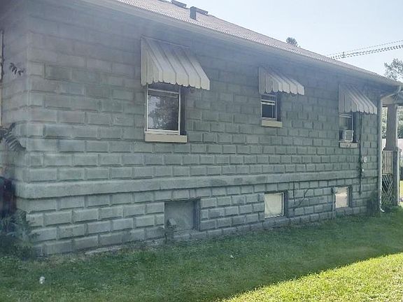5th image of 719 W Brons Ave