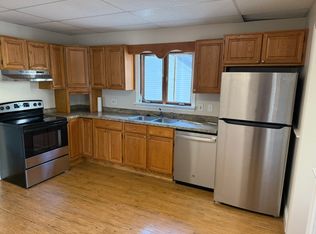 2 Fremont St #1, Plymouth, MA 02360
