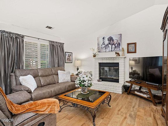 4th image of 710 Crystal Way