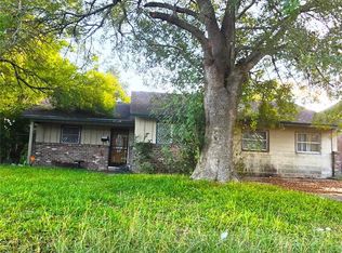 5642 Ricky St, Houston, TX 77033