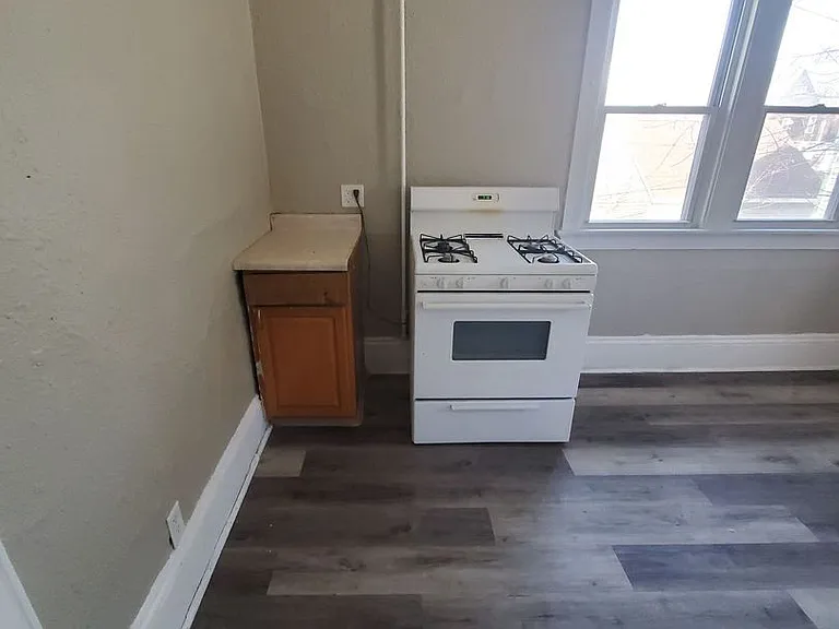 502-504 N 32nd St. (4 Unit) (Ace Property) — Photo 7