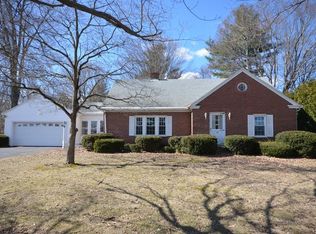 20 River Dr, Hadley, MA 01035