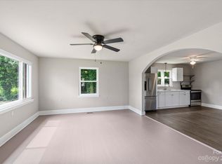 1590 23rd Avenue Ct NE, Hickory, NC 28601