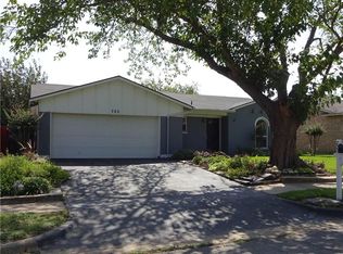 725 Lisa Ln, Cedar Hill, TX 75104