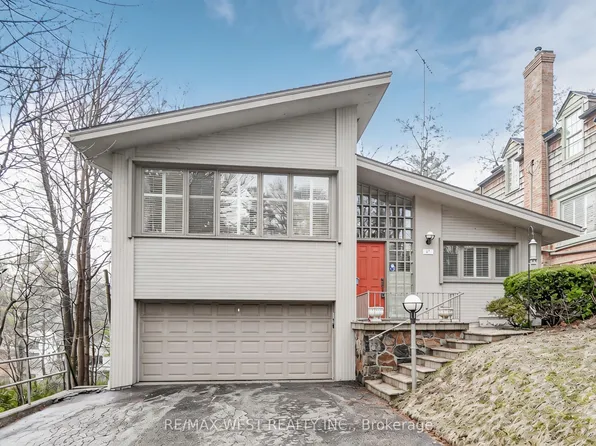 47 Saint Georges Rd, Toronto, ON M9A 3T2