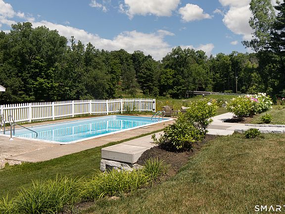 2nd image of 35 Emmons Lane
