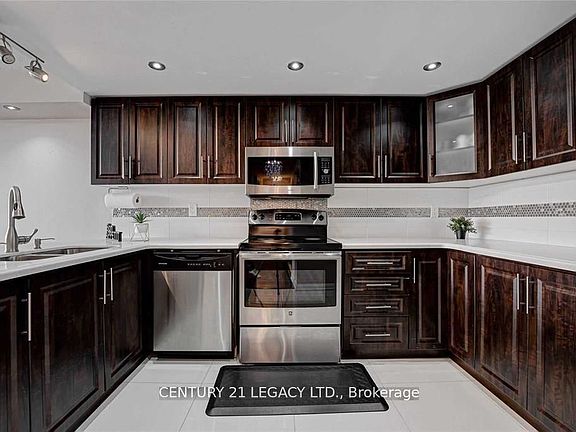 4th image of 24 Hanover Rd #408