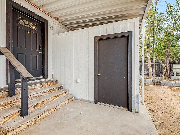 2728 W Smoketree St — Photo 16