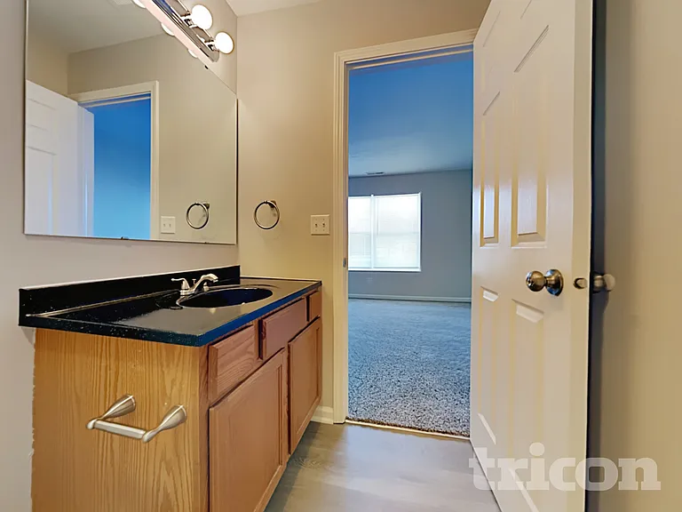 4040 Dogwood Ln — Photo 7