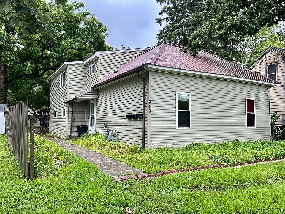 1st image of 919 W Front St