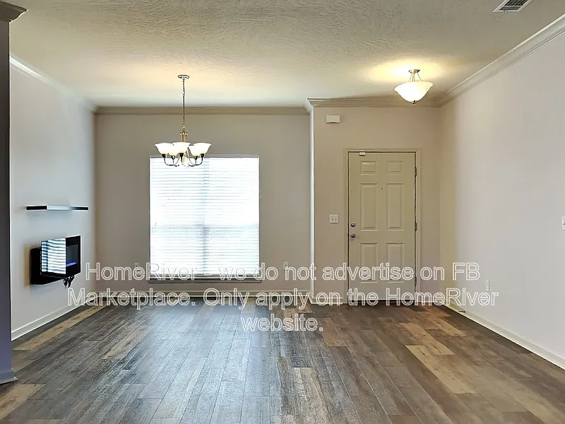 4 bed, 2.0 bath, 2122 sqft, $1,900 — Photo 4