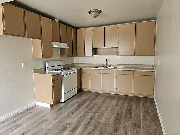 2nd image of 10259 Tujunga Canyon Blvd #305
