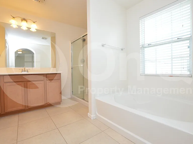 883 S Almira Ave — Photo 24