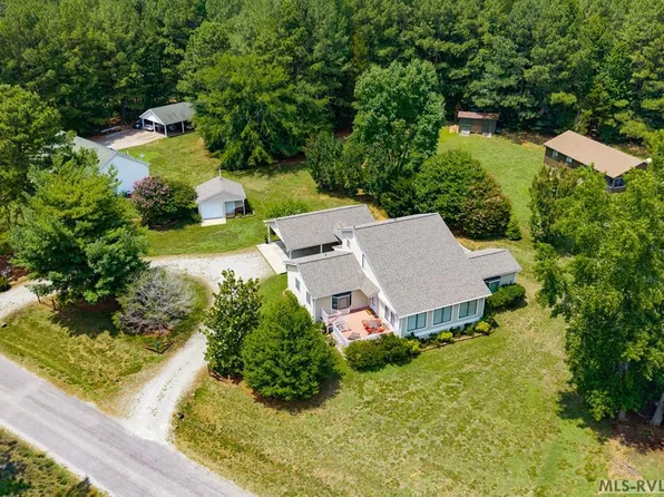 34 Poplar Dr, Ebony, VA 23845