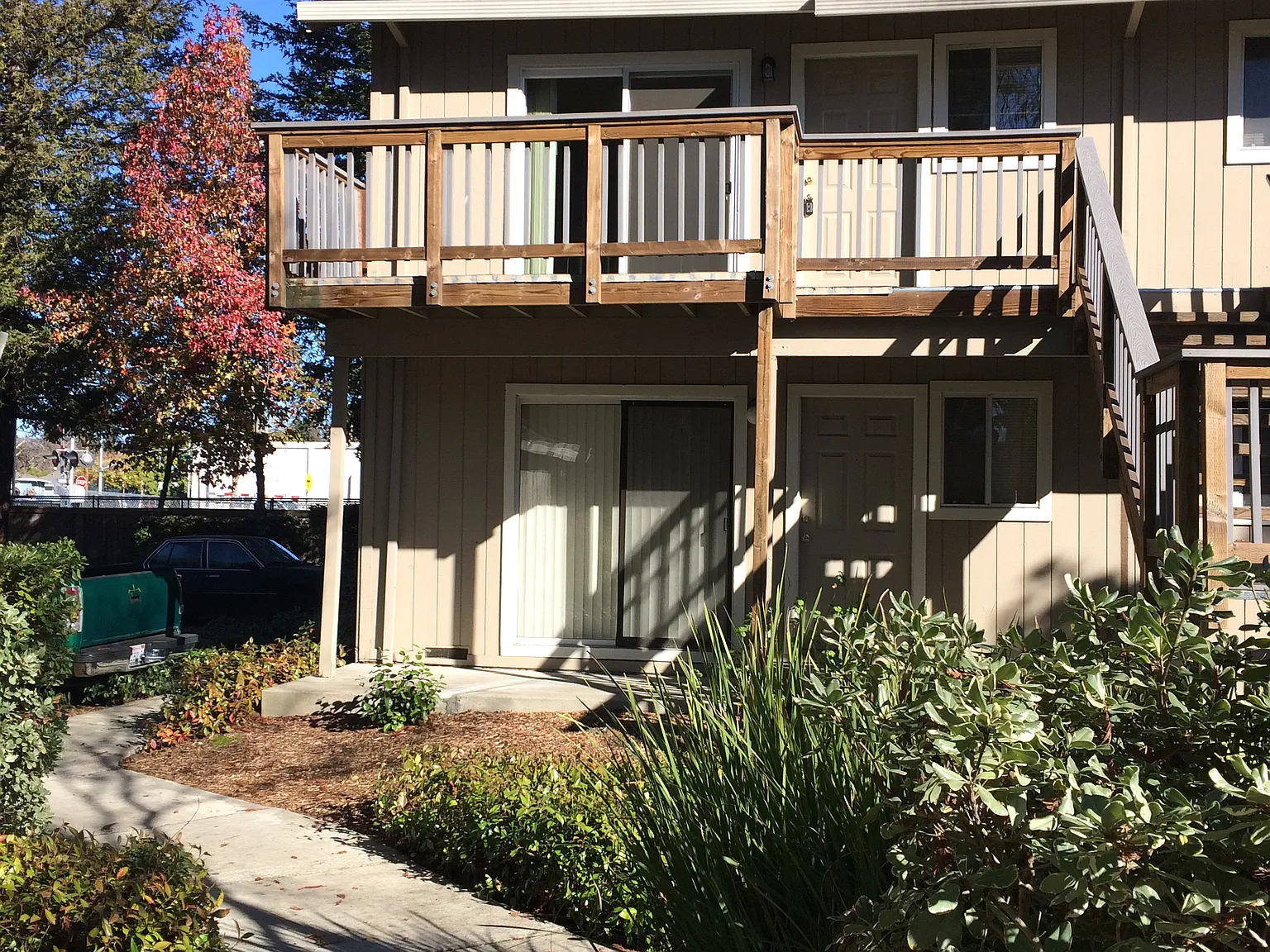 North Dutton Place Apartments — Photo 2
