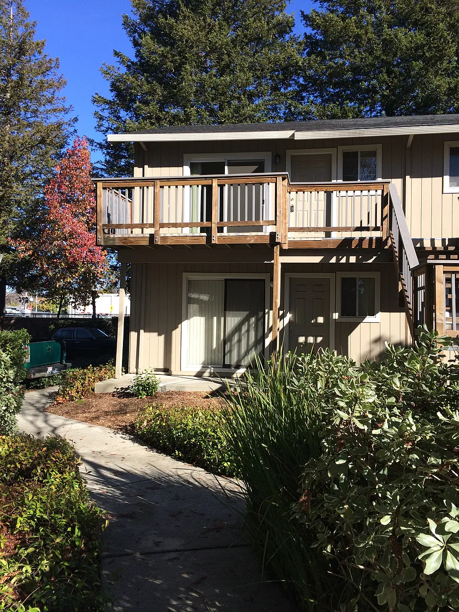 Building Photo - North Dutton Place Apartments