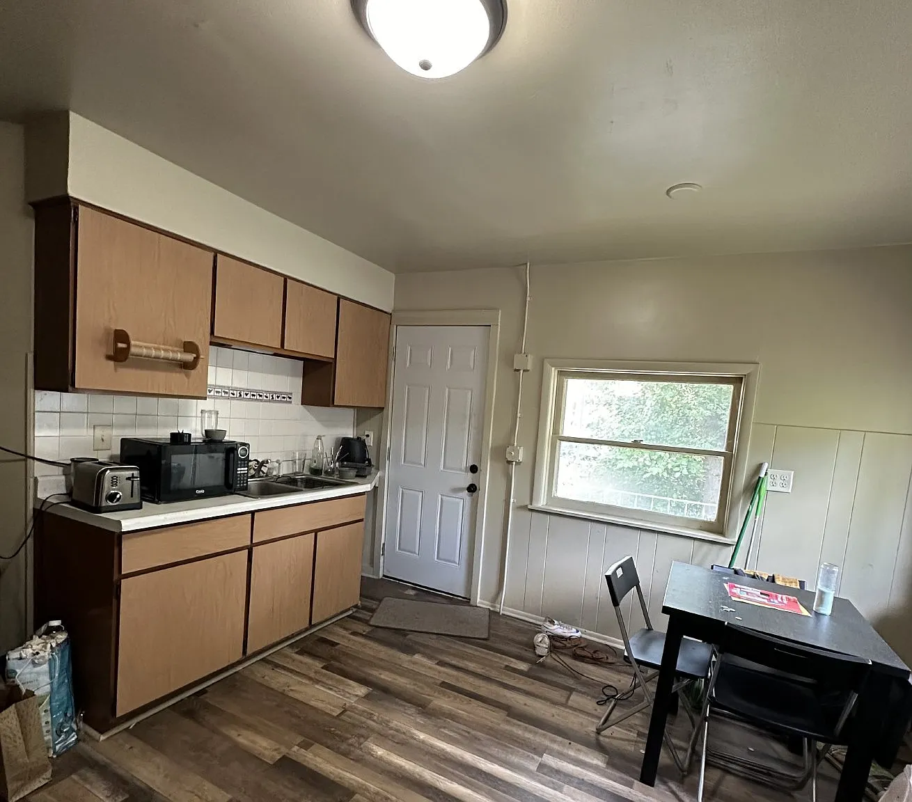 3 bed, 1.0 bath, $590 — Photo 4