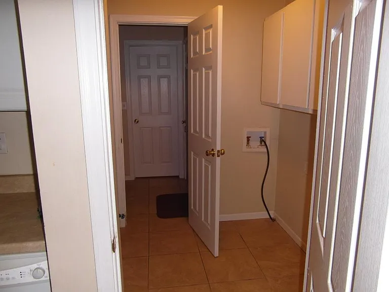 2540 Delavan Dr — Photo 11