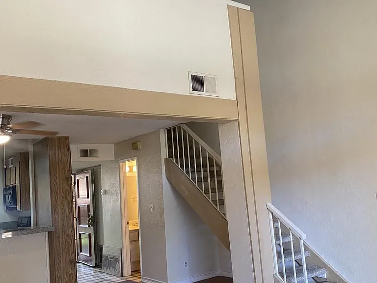 48255 Monroe St #2 — Photo 6