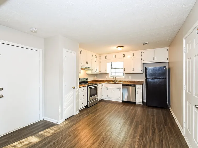 5376 Whitney Ct — Photo 9