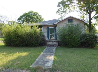 901 3rd St, McComb, MS 39648